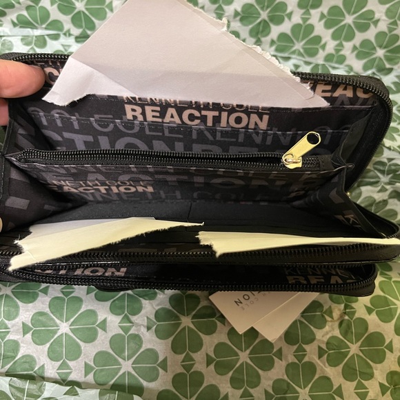New Keneth Cole Double Pouched Wristlet in Pristine Condition! - Picture 10 of 15